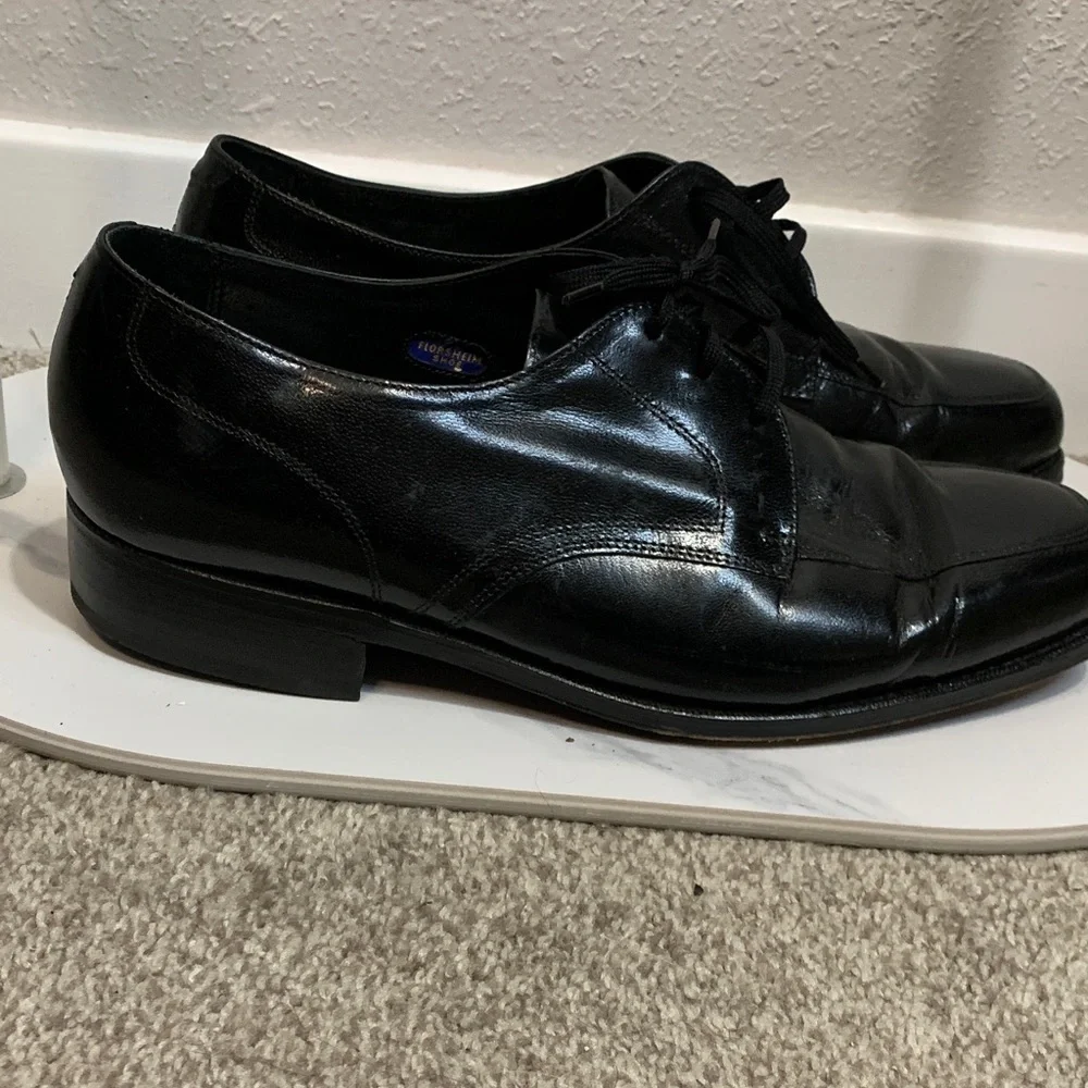 Florsheim‎ Classic Black Leather Oxfords